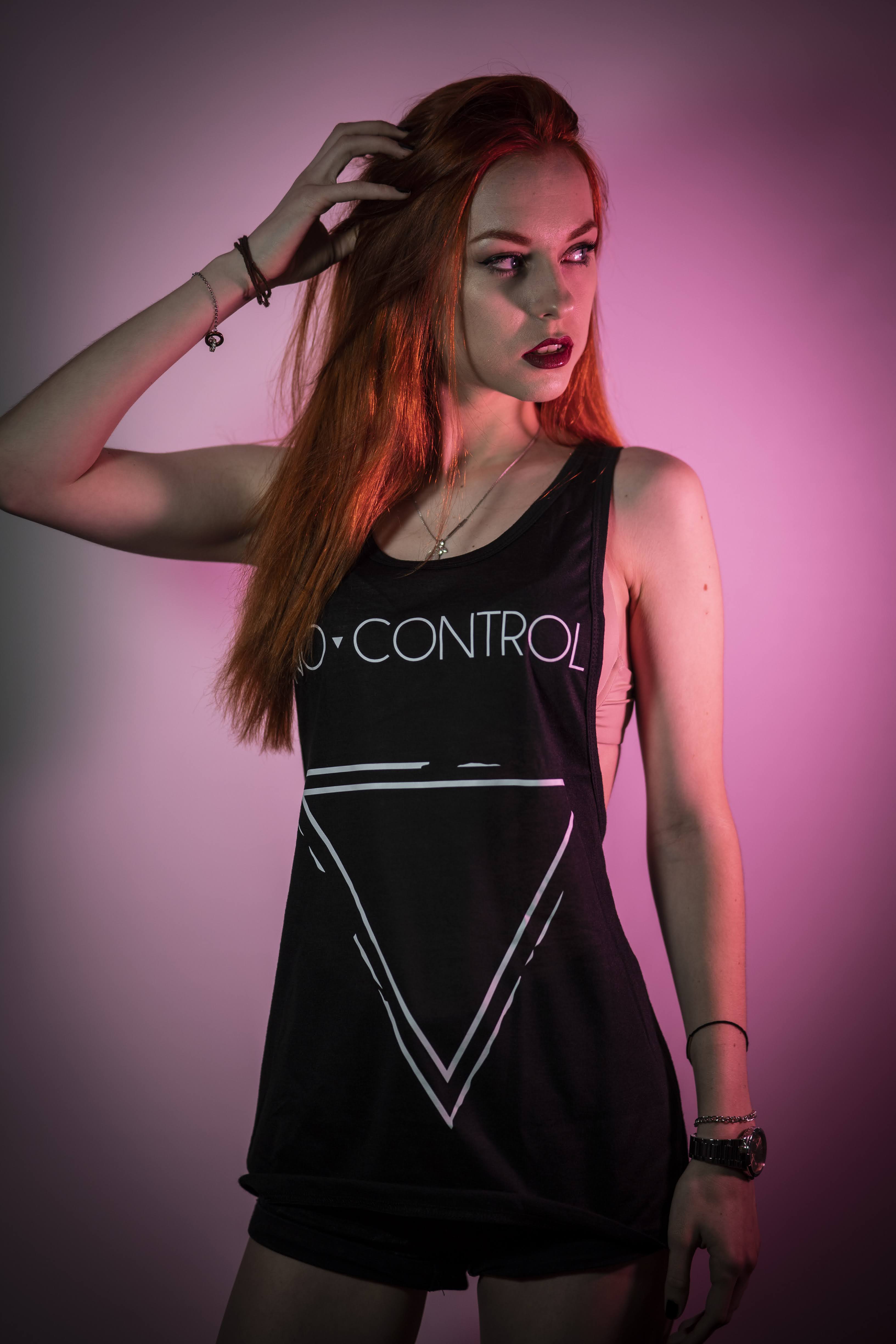 Tielko NO CONTROL unisex-Triangle Black