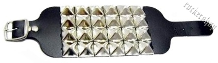 Náramok 4 radový s pyramídami